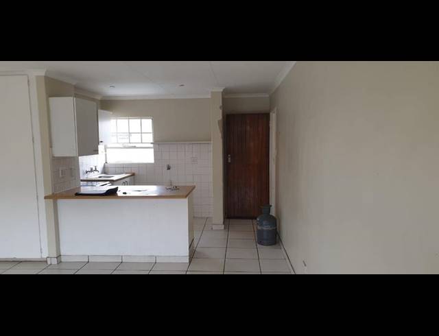 2 BEDROOM APARTMENT FOR SALE IN RAVENSWOOD